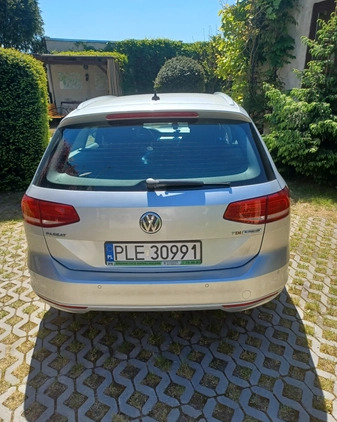 Volkswagen Passat cena 54900 przebieg: 213500, rok produkcji 2017 z Nowe Miasto Lubawskie małe 137